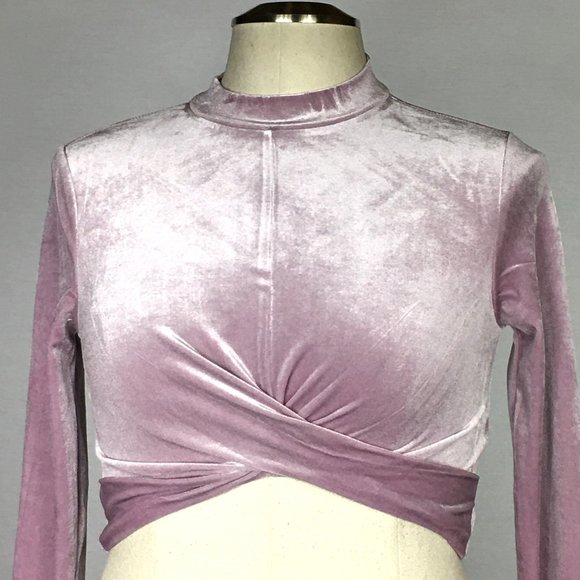 🌺3/$15🌺NWT For21 Lavender Stretch Velvet Crop - Picture 2 of 5